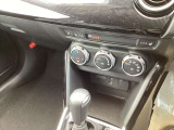 スカイアクティブ6AT、スムーズな発進とダイレクトなシフトフィールを実現しました。運転のしやすさが更に際立ちます。