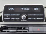 センターディスプレイ無しの為、ナビゲーションやCDの使用は出来ません。AM/FMラジオのみとなります。よりエキゾーストに集中できるかも?