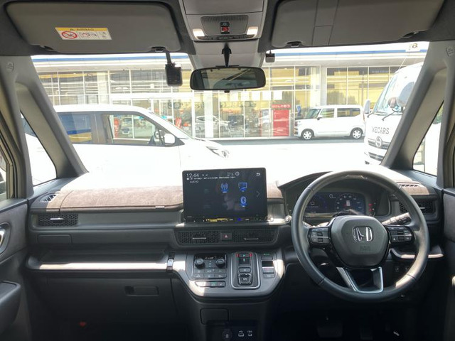 ホンダ ステップワゴン 2.0 e:HEV スパーダ プレミアムライン の