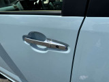 当社の店頭にお気に入りのお車がなくても、お客様のご要望にあったお車をお探しする事も可能です♪(支払総額は、車検又は法定点検に掛かる費用や、税金・登録手数料等が含まれた、店頭納車での総額です)