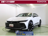 大胆なイメージチェンジを図り、セダンとSUVを融合させた斬新なスタイルの【クラウンクロスオーバー】HV・4WD・ターボ。洗練されたスタイルはどんな場所にも馴染みます。なお、この車は車検整備付です。