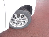 155/65R14タイヤ+アルミホイールです。スタッドレスタイヤや各種オプションのご注文も承っております(^^)!