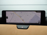 マツダコネクトの12.3インチワイドセンターディスプレイです。『Android Auto』『Apple CarPlay』や独自のコネクテッドサービスに対応したインターフェイスシステムです。