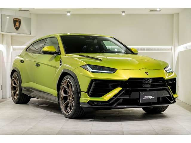 ウルス ペルフォルマンテ 4WD 