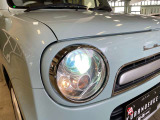 ディスチャージヘッドライト装備で夜道もスッキリとした視界で安心して運転出来ます!