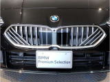 【キドニーグリル】BMWは約90年もの間、ほぼ全ての車両にひと目でBMWだと分かるこの特徴的なフロントグリルが備えられ、デザイン・アイコンとして親しまれてきました。