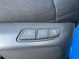 パワーシートには2つのシートポジションを記憶させるメモリー機能付き。ご夫婦で運転される場合にはそれぞれのシートポジションへの調整もボタン一つで簡単です♪