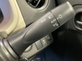 【オートライト】周りの明るさに応じて自動でヘッドライトの点灯・消灯ができる機能です!ライトの付け忘れ・消し忘れなどが無くなり、雨の日や夕方の走行も安心!トンネル通過時も便利ですね♪
