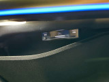 ETCはグローブボックス内に取り付けてありますので邪魔になりません。