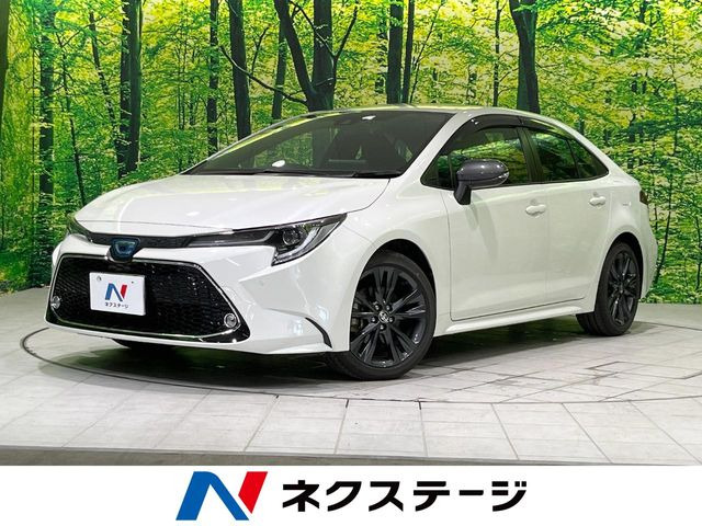 カローラ1.8 ハイブリッド W×B