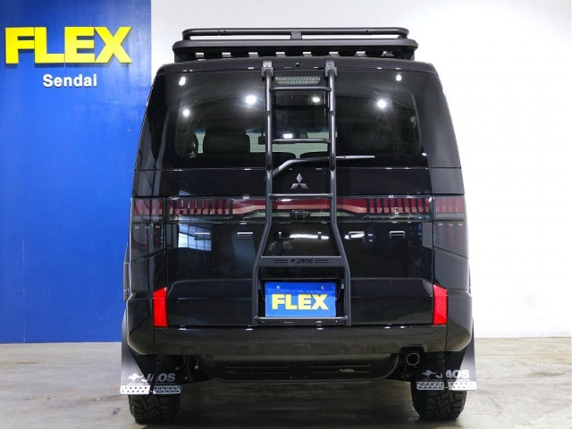 三菱 デリカD:5 2.2 ブラック エディション 4WD の中古車詳細 (18km