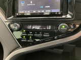 デュアルエアコンとは、運転席と助手席で、個別に温度設定ができる機能です。気温の感じ方は、人それぞれ違うもの。乗る人に優しい機能ですね。