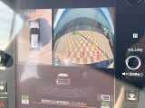 【デジタルマルチビューモニター】車のフロントやサイドのカメラ画像を同時にモニター表示することで、悪路や狭い道を走行時でも周囲の状況確認ができ安心!本格SUVにうれしい装備です♪