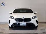 【キドニーグリル】BMWは約90年もの間、ほぼ全ての車両にひと目でBMWだと分かるこの特徴的なフロントグリルが備えられ、デザイン・アイコンとして親しまれてきました。