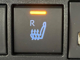 【シートヒーター】寒い日に重宝するシートヒーター!エアコンより早く温まってくれるので寒がりの人も安心ですね♪エアコンの温風は乾燥するから苦手、という方にもをおすすめです。