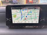 メーカー純正ナビゲーションです。 初めて走る道でも安心して運転が出来ます。