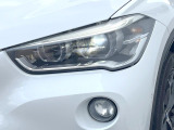 ●LEDヘッドライト:夜間走行時も良好な視界を確保し安心して運転できる高輝度LEDヘッドライトを装備!点灯速度が早く、消費電力も抑えられています。