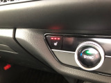 【シートヒーター】スイッチを押せば、座面と背もたれで体を温めてくれます♪
