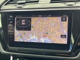 ●純正ナビ:一体感のあるナビは、高級感ある車内を演出してくれます。オーディオ機能も充実しておりますので、運転もより楽しめます♪