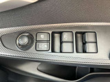 電動格納ドアミラーを装備しており、駐車場などでミラーを折りたたんでおくことも簡単にできます。
