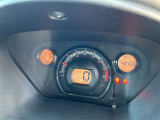 整備スタッフは国家資格を持つプロの整備士です。車検の受入/中間/完成検査と保安基準発行のすべても自社で行います。