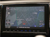 純正9インチプレミアムインターナビ(VXM-185VFNi)&バックカメラが装備されているので、普段の使い勝手もロングドライブも快適です。