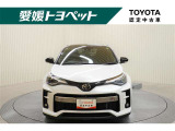GR SPORT専用のスポーティなフロントグリル♪