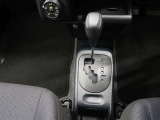 トヨタ認定中古車には1年間走行距離無制限の『ロングラン保証』がついています。年式は問わず、全国約5,000ヶ所のトヨタのお店で保証修理を受けることができます。