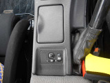 運転席での操作ボタンです!機能につきましてはお気軽にお問い合わせ下さい!