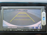 【バックカメラ装備済み】駐車の際の心強い味方!ガイドを見て確認しながら駐車できるので安全です。