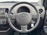 インテリアに合わせたデザインのステアリングは、運転される方のことも考え、運転しやすい形状、大きさです。是非一度、実際に触ってお確かめください。