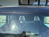 前方の車両や歩行者を検知し、衝突のおそれがあれば音や表示によって警告するデュアルカメラブレーキサポート付き