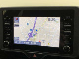 【7インチディスプレイオーディオ】各種オーディオ機能とスマホ連携機能を搭載。ナビキットを装着しているので、車載ナビとしても使用可能です。機能の詳細につきましては、店舗スタッフまでお尋ねください。