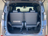 【トランク】フル人数乗車してもしっかり載せられる荷室スペースです!!