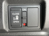 【パワースライドドア】スマートキーや運転席のスイッチでスライドドアの開閉が可能♪電動だから力を入れてドアを開ける必要が無く、小さいお子様でも、重い荷物を持っている時もラクに開け閉めできます♪
