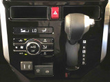 温度を設定すれば、自動で車内の温度管理をしてくれる優れものです♪ATミッションで運転楽々
