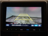 バックカメラ搭載です!車庫入れが苦手な人はもちろん、車両感覚に自信がある人にもお勧めです!見えない箇所が見えるようになるので、低い障害物や隠れてしまっている子供の存在等にも気付く事が出来ます。