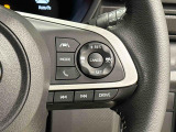 パワーとエコの2つの走行モードの切り替えが可能なステアリングスイッチに加え、高速道路を快適に走行できる全車速追従機能付ACC(アダプティブクル-ズコントロ-ル)スイッチが付いています(^^♪