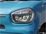 【ヘッドライト】省電力で長寿命の明るく運転しやすいLEDヘッドランプです。明るく照らすので暗い夜道からお客様を守ってくれます。お近くのスズキ自販島根までお越しください。