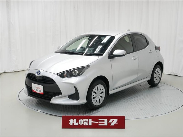 ヤリス1.5 ハイブリッド X E-Four 4WD
