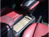 【車屋】として、長く車業界に従事した経験豊富なスタッフが在籍しております。