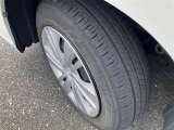 販売するすべての中古車に【ロングラン保証】が付帯します。走行距離無制限・期間は1年間です。保証修理は全国5000箇所のトヨタテクノショップにてお受けいただけます。