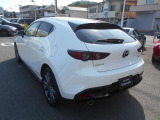 お買い上げの車両は弊社のサービス工場にて整備します。(大磯店は陸運局の指定工場です。)