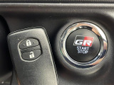 気になる車はすぐにお問い合わせください!画面右側の0066から始まる無料ダイヤルからお問い合わせ下さい!専門スタッフがお車のご質問にお答えいたします!