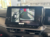 全方位カメラを装備!四方のカメラでまるで上から見たような画像で駐車をサポートします。バックカメラもガイドライン付です。安全のため、目視も忘れずに。。