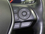 【レーダークルーズコントロール】(全車速追従機能付)付きです。車速に応じて追従支援してくれるので、ロングドライブも快適です。詳細は販売店スタッフまでおたずねください。