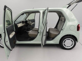 愛知ダイハツのお店にある、たくさんのスマアシ搭載車は、正常に作動する事をしっかり確認してます。