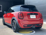 長期にわたる保証を実現。2年間のMINI NEXT保証と延長保証(別途費用)を合わせて最大4年間の保証。万一の故障に長期に備えることができ、ご安心してお乗り頂けます。(NEXT1年は1年距離無制限)