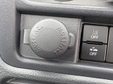 携帯の充電に使えるアクセサリーソケットです。