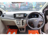 運転席から見た俯瞰図です!ドライバーが操作しやすいよう配置されています♪